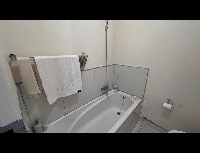 2 bed property to rent in WOODMEAD